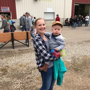 Meet your Posher, Emily